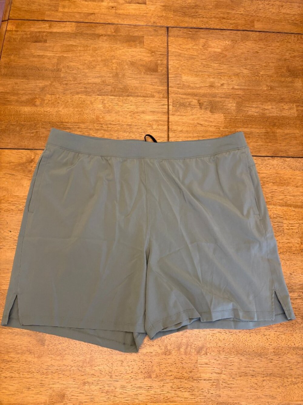 Old Navy Olive Green Athletic Shorts with Drawstring Waist NEW with tags XXL